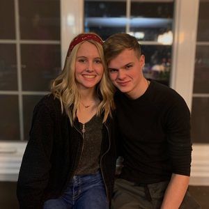 Meet your Posher, Skylar